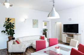 Apartment for rent for €970 per month in Vienna, Hetzendorfer Straße
