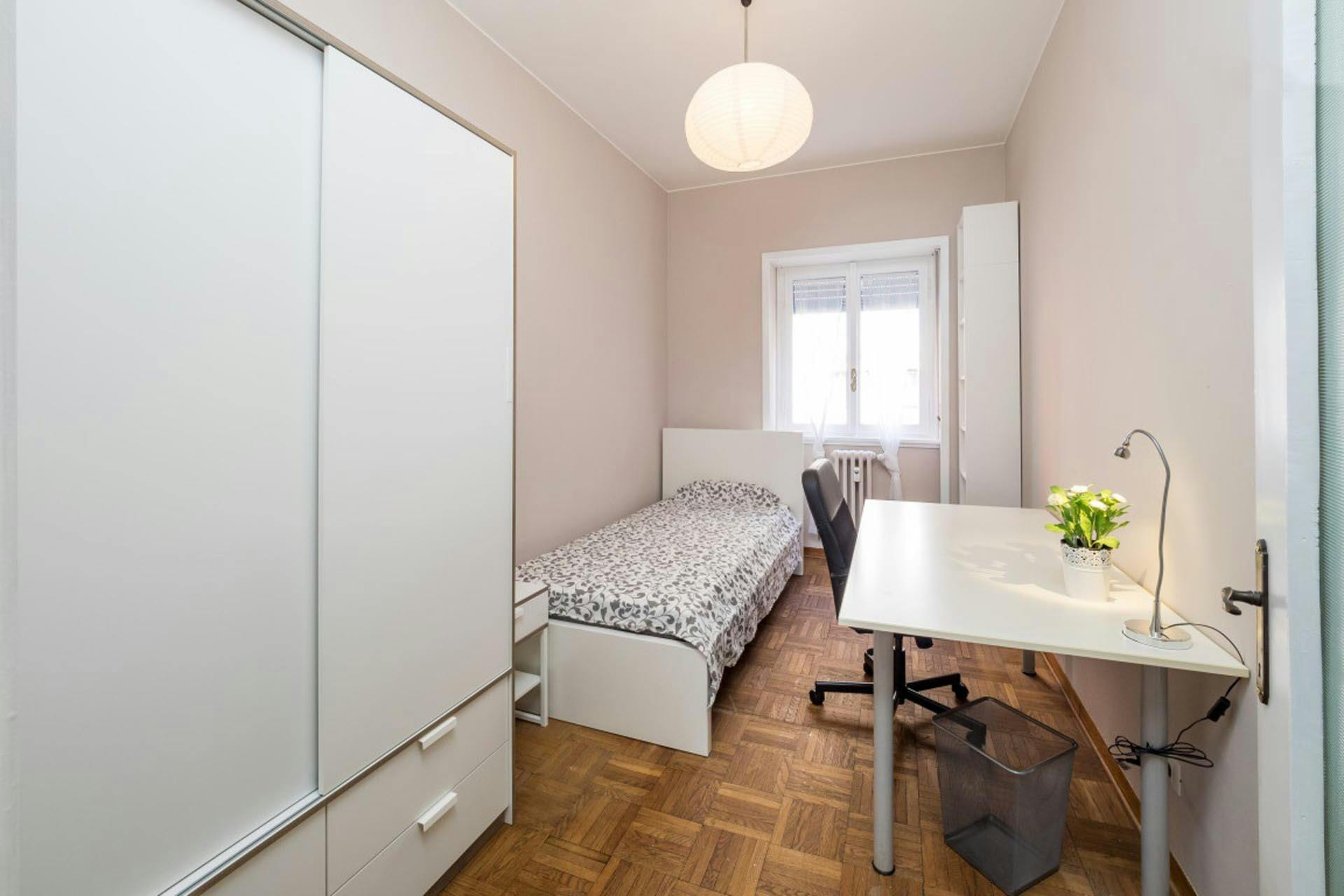 Via George Washington, Milan