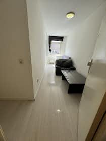 Отдельная комната сдается в аренду за 750 € в месяц в Rotterdam, Hilledijk
