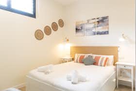 Apartment for rent for €1,850 per month in Madrid, Calle de Gandhi