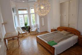 Habitación privada en alquiler por 135.610 HUF al mes en Budapest, Andrássy út