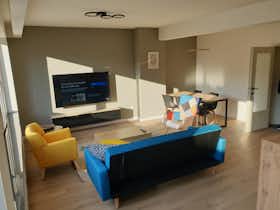Apartment for rent for €1,450 per month in Ixelles, Avenue de l'Hippodrome