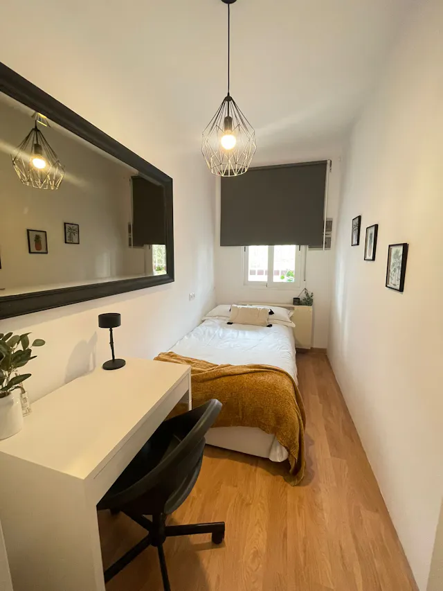 Private room in Calle de Pablo Luna, Madrid (1528058) room image 1