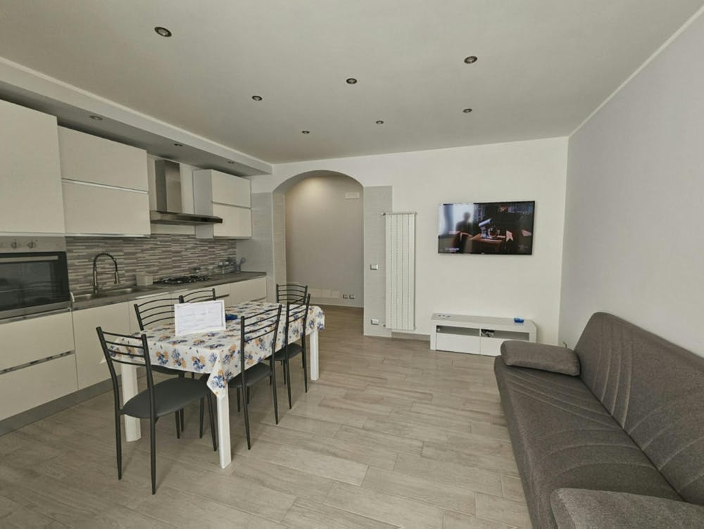 Appartamento in affitto a 1904 € al mese a Riposto, Viale Immacolata