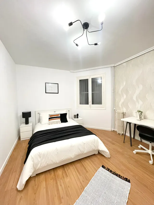 Private room in Calle de Rafael Calvo, Madrid (1528097) room image 2