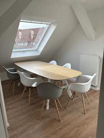 Pokój prywatny do wynajęcia za 600 € miesięcznie w mieście Stuttgart, Schwarenbergstraße