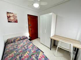Habitación privada en alquiler por 370 € al mes en Leganés, Calle Fray Melchor Cano