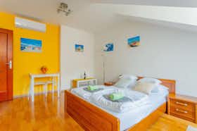 Apartment for rent for HUF 338,626 per month in Budapest, Kálvin tér