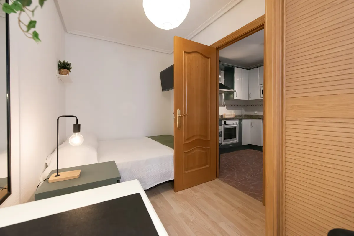 Private room in Calle Santa Lucía, Valladolid (1528222) ROOM
