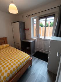Private room for rent for €920 per month in Dublin, Shanowen Avenue