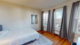 Pokój prywatny do wynajęcia za $1,383 miesięcznie w mieście Boston, Crescent Ave