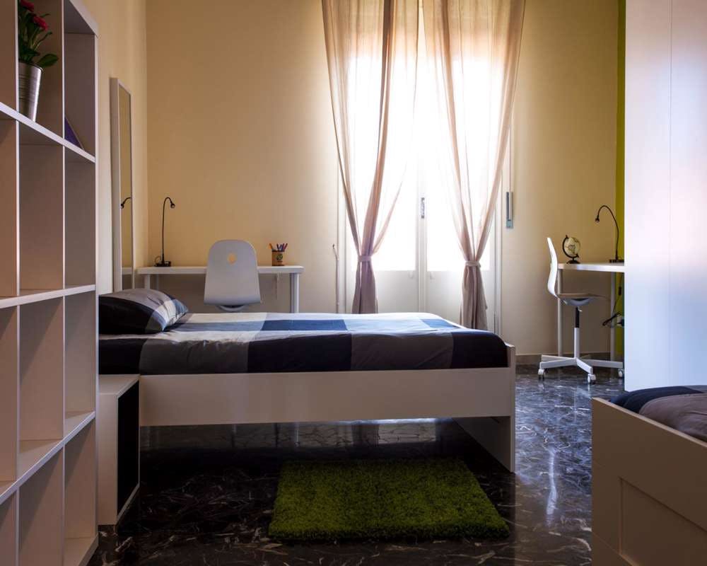 Via Belmeloro, Bologna