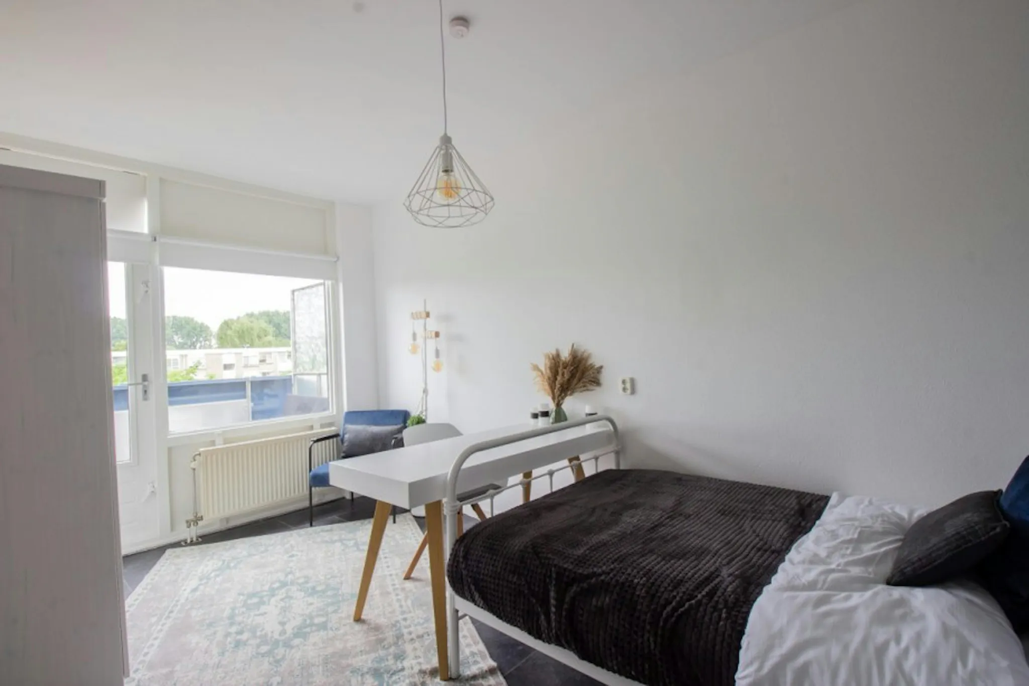 Tussendek, Amsterdam preview