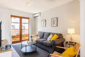 公寓 正在以 €2,200 的月租出租，其位于 Candelaria, Calle El Pozo