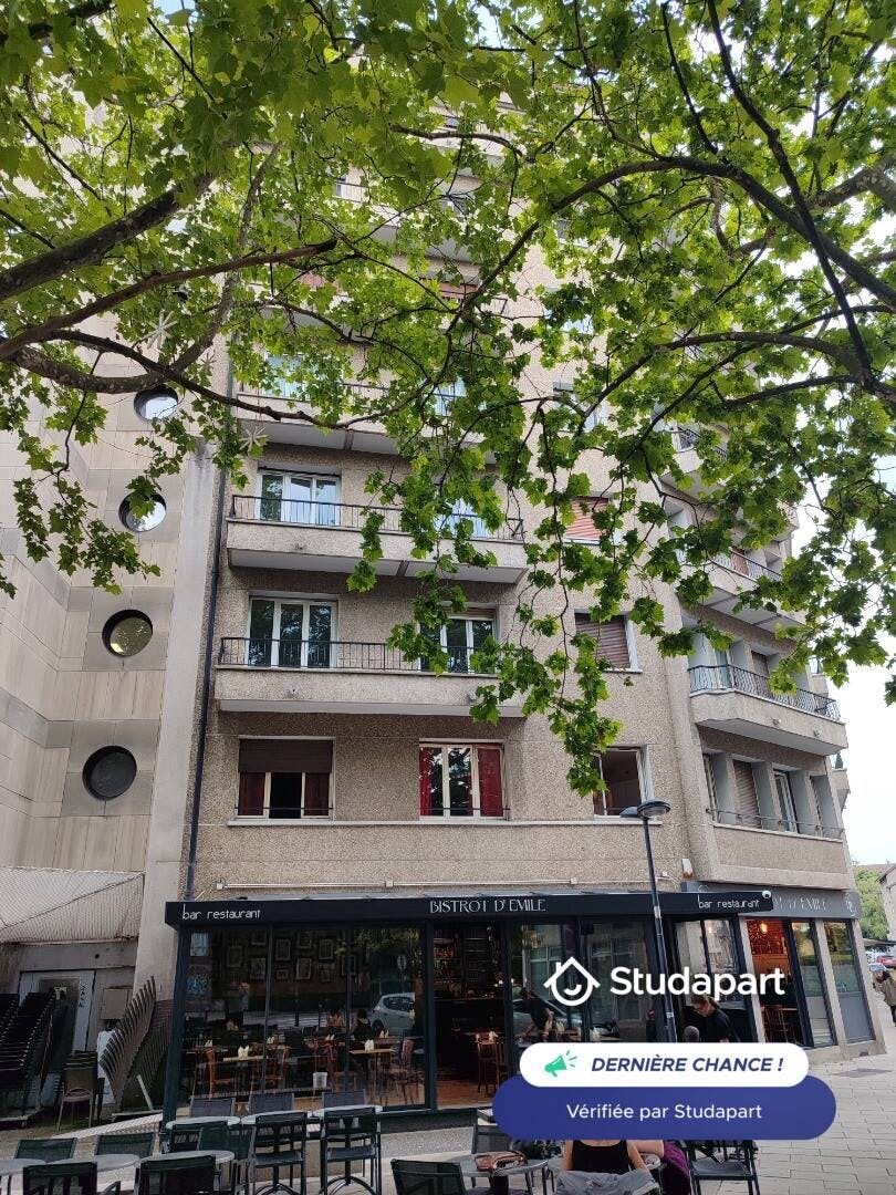 Apartment for rent for €890 per month in Grenoble, Rue d'Alembert