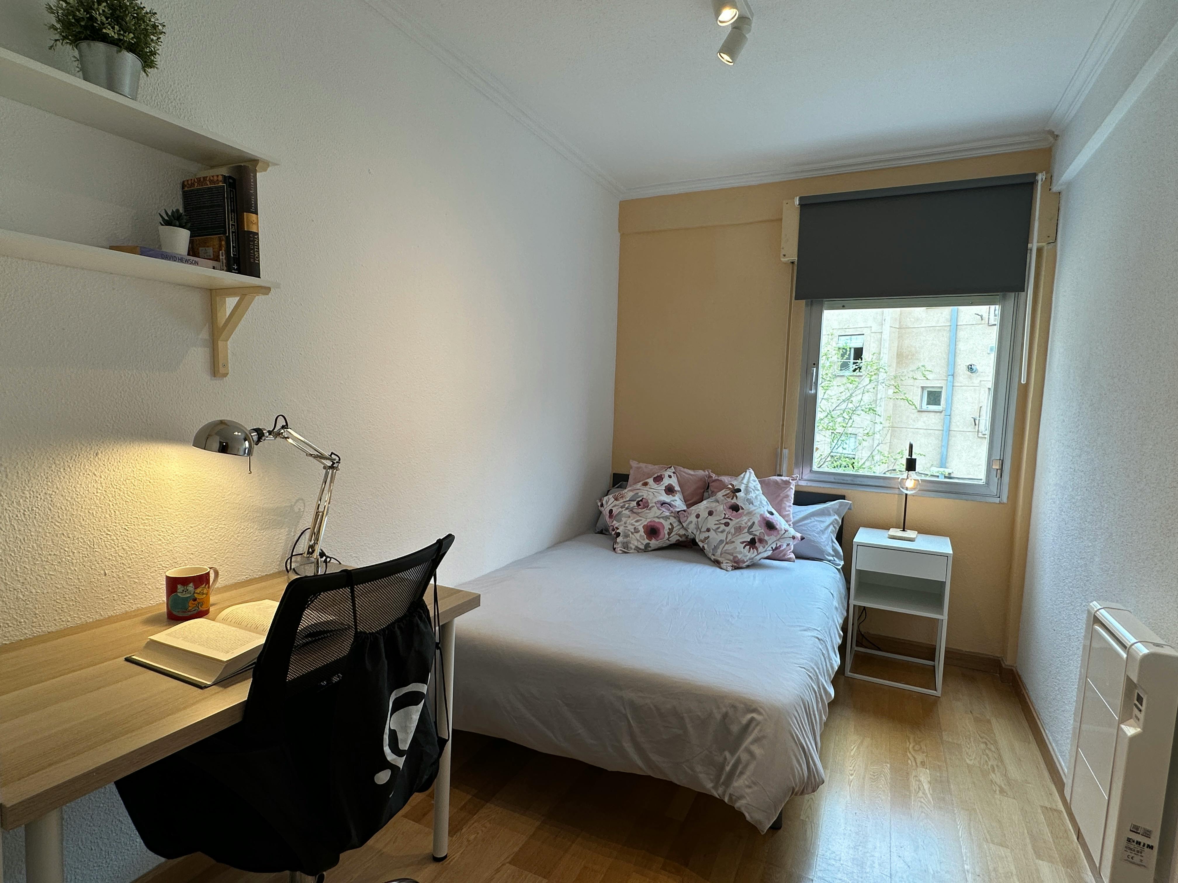 Calle de Thader, Madrid preview