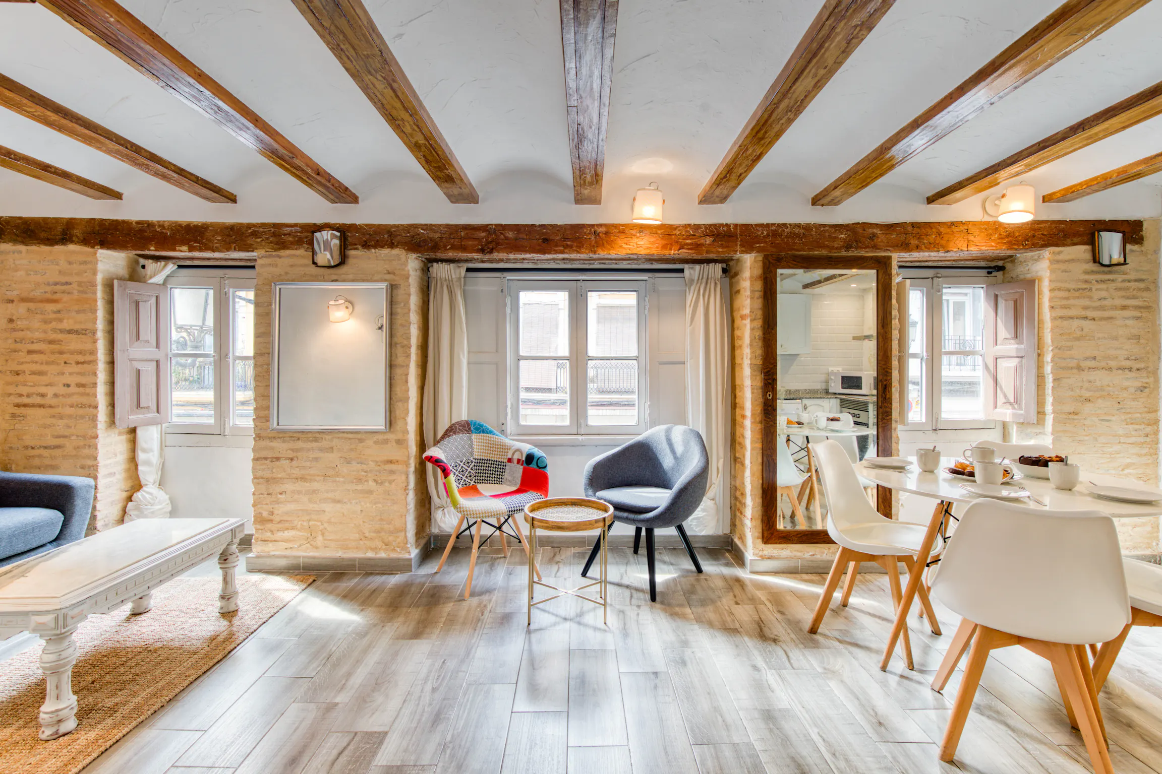 2-Bedroom Apartment in Calle Cuba, Valencia (1528952) ROOM 1
