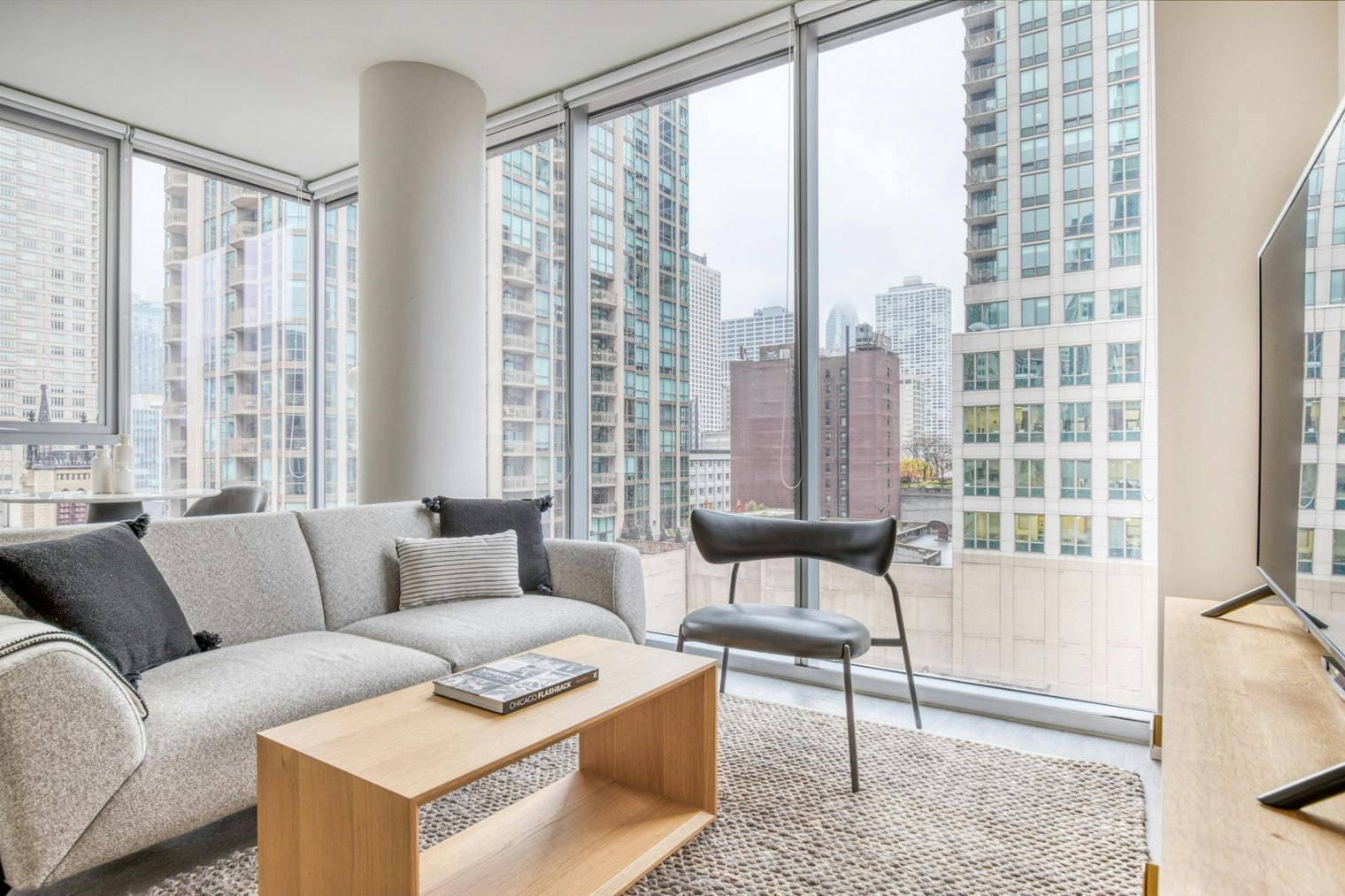 East Huron Street, Chicago, IL preview