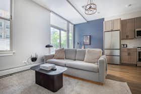 Квартира сдается в аренду за $2,820 в месяц в Chicago, N Sheridan Rd