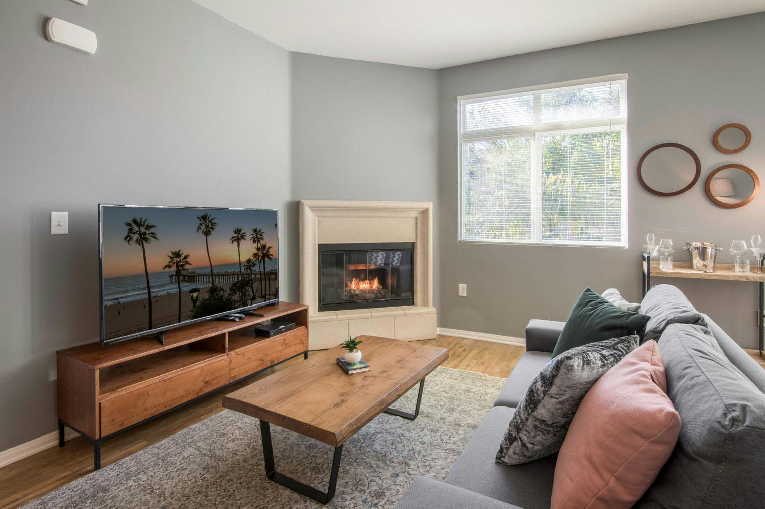 Appartamento in affitto a $3,951 al mese a Los Angeles, Lincoln Boulevard