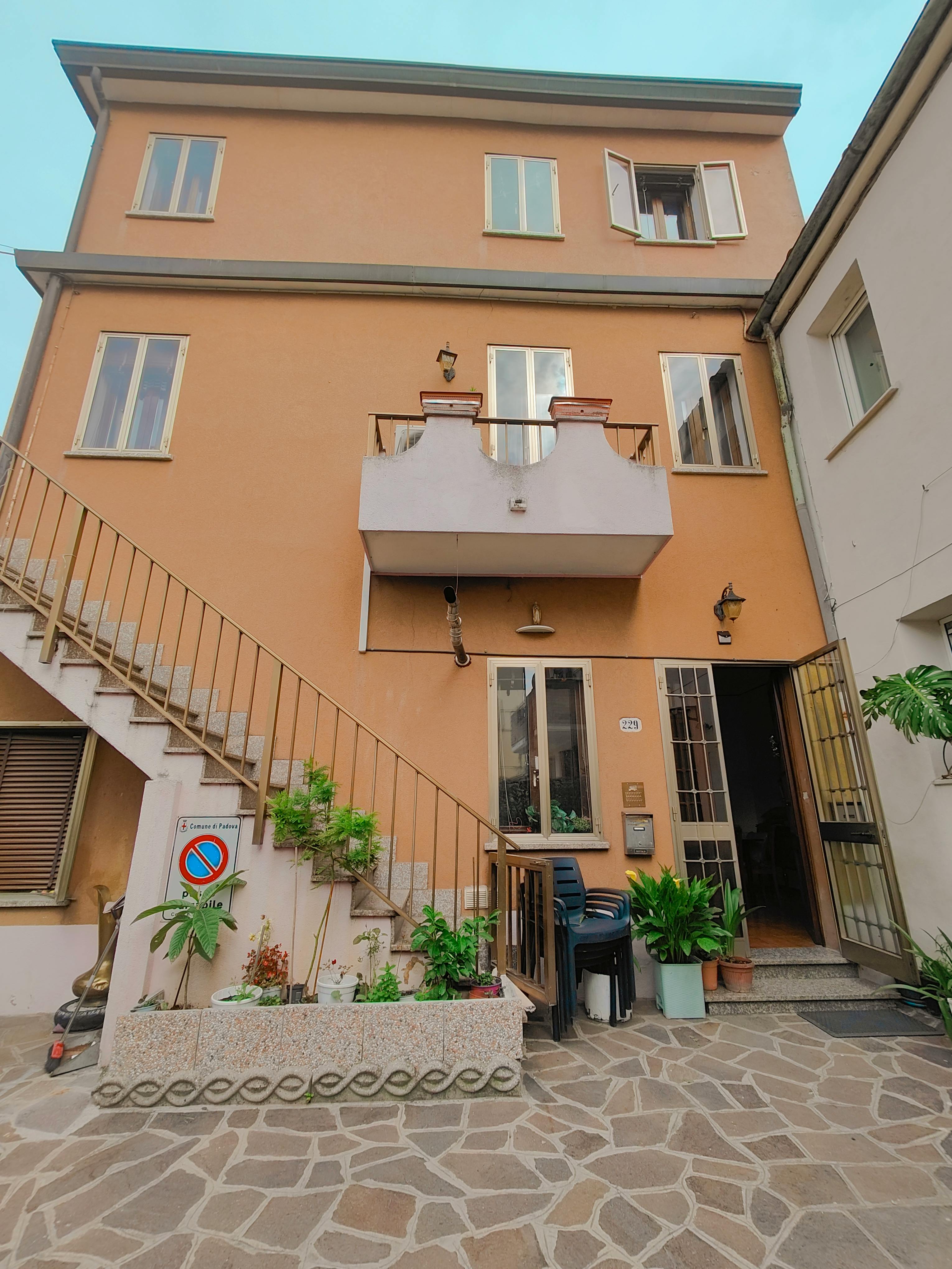 Double room Padova, 1 bed, 18m² — photo 8