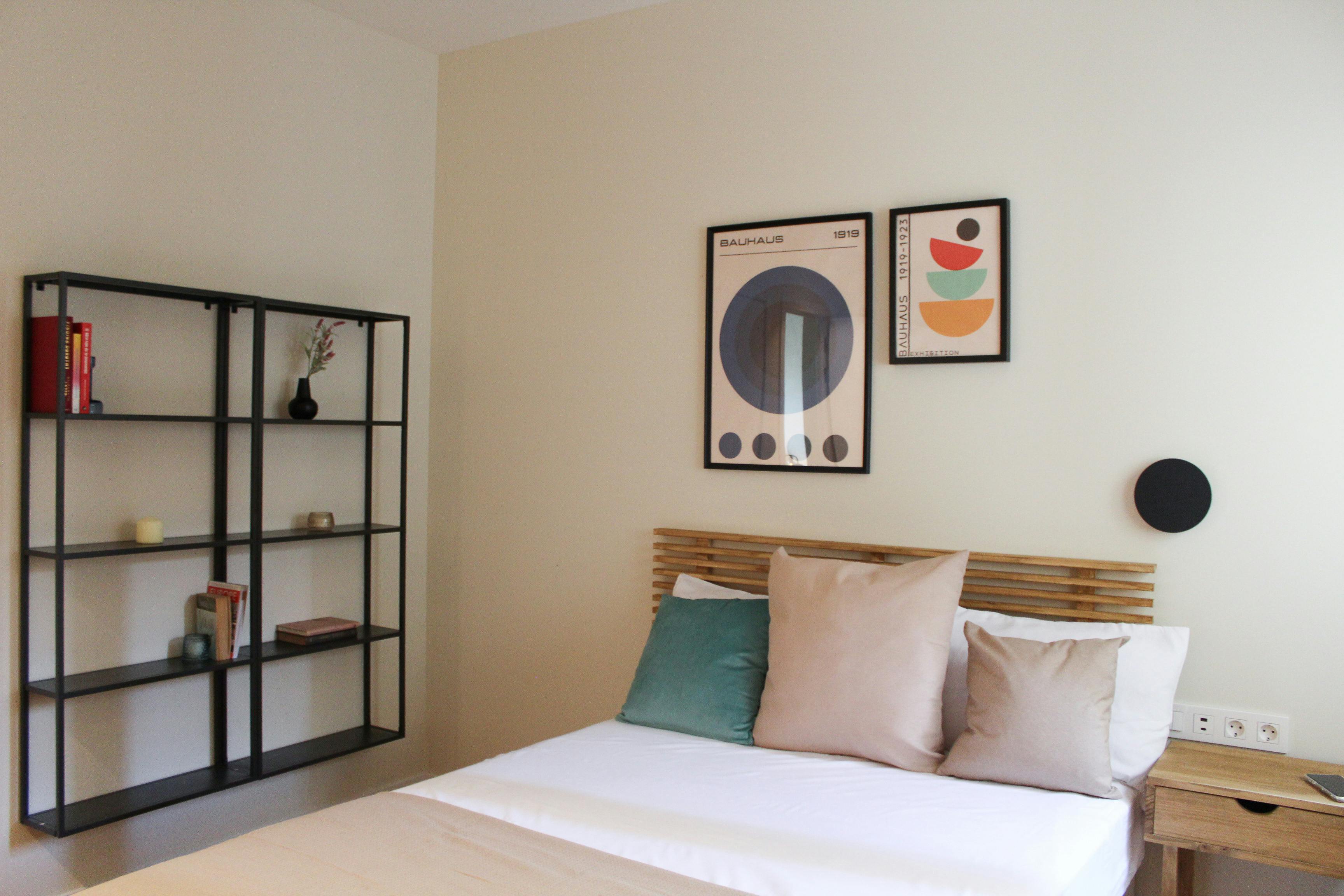 Private room for rent for €1,007 per month in Barcelona, Carrer de Còrsega