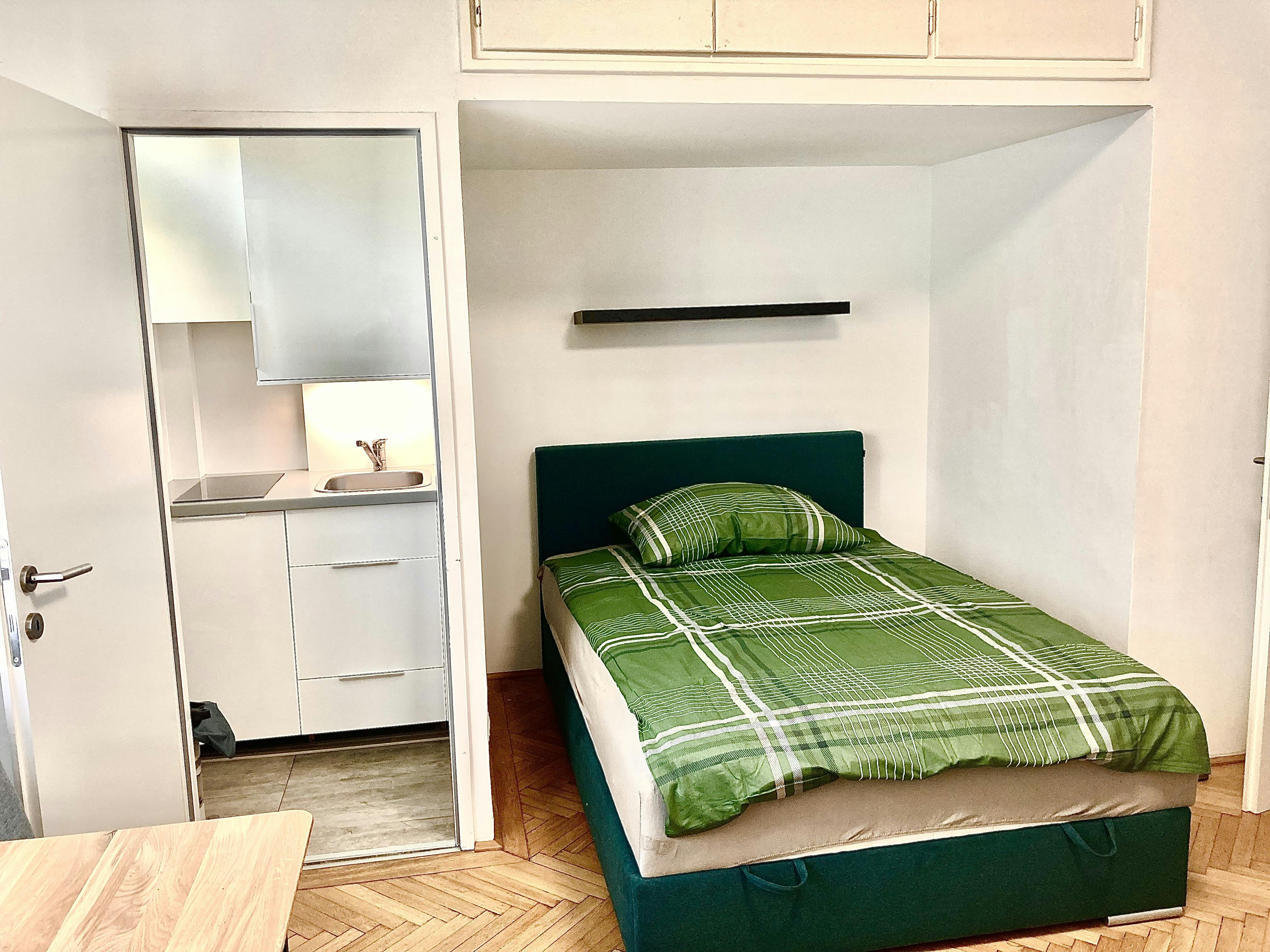 Rummelhardtgasse, Vienna preview