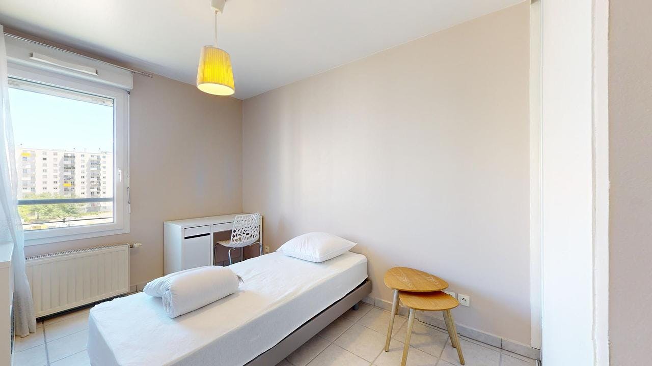 Avenue Francis de Pressensé, Vénissieux preview