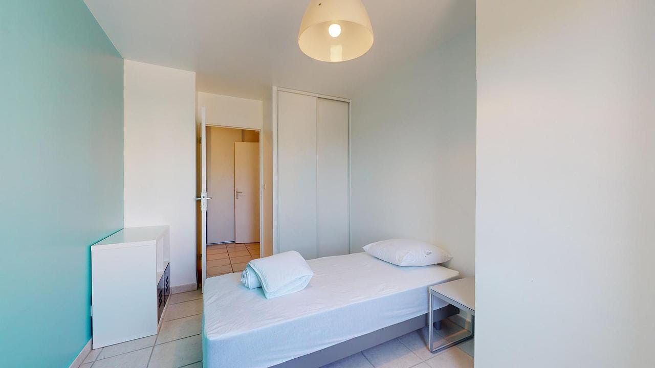 Apartment Vénissieux, 55m² — photo 3