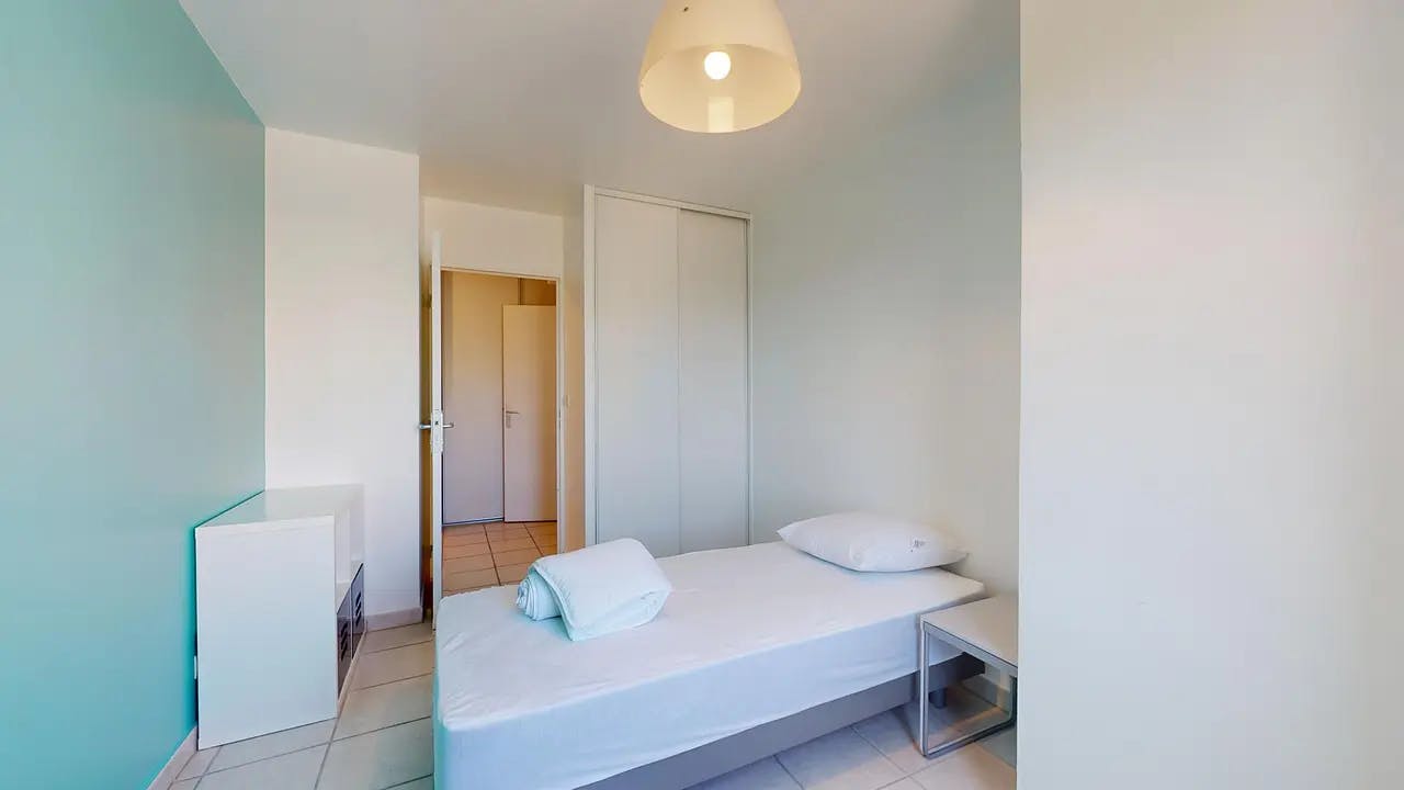 Avenue Francis de Pressensé, Vénissieux preview