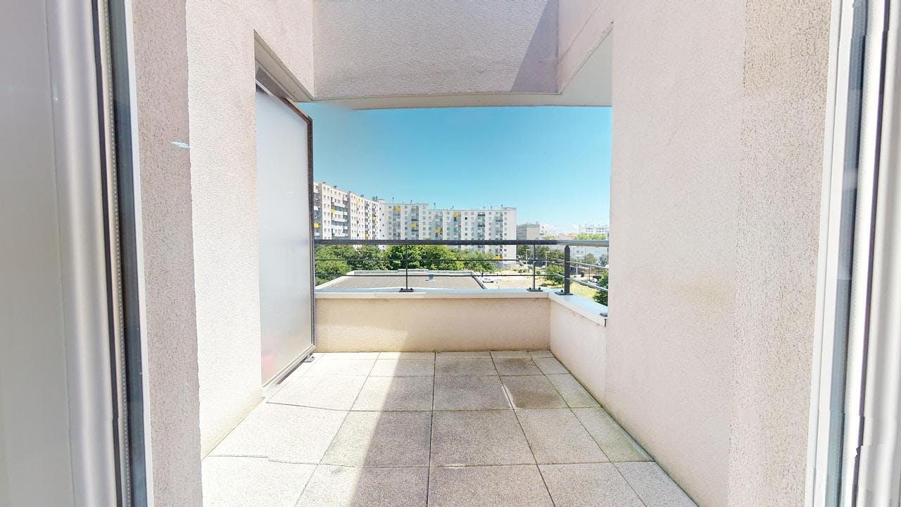 Apartment Vénissieux, 55m² — photo 1