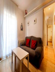 Квартира за оренду для 950 EUR на місяць у Barcelona, Carrer de Camprodon