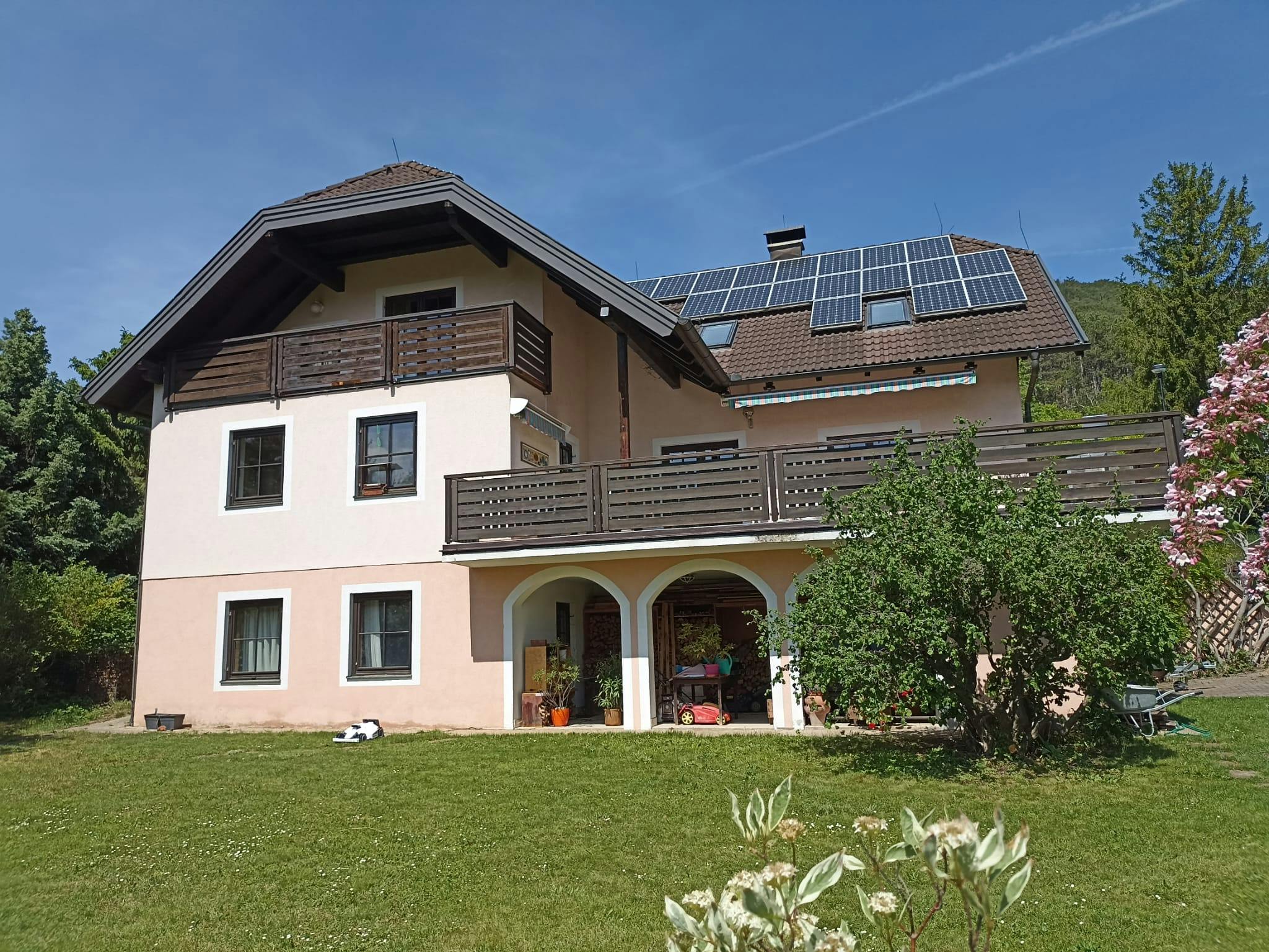 Casa en alquiler por 5850 € al mes en Waldegg, Hauptstraße