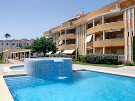 公寓 正在以 €1,900 的月租出租，其位于 Denia, Carretera de les Marines a Dénia