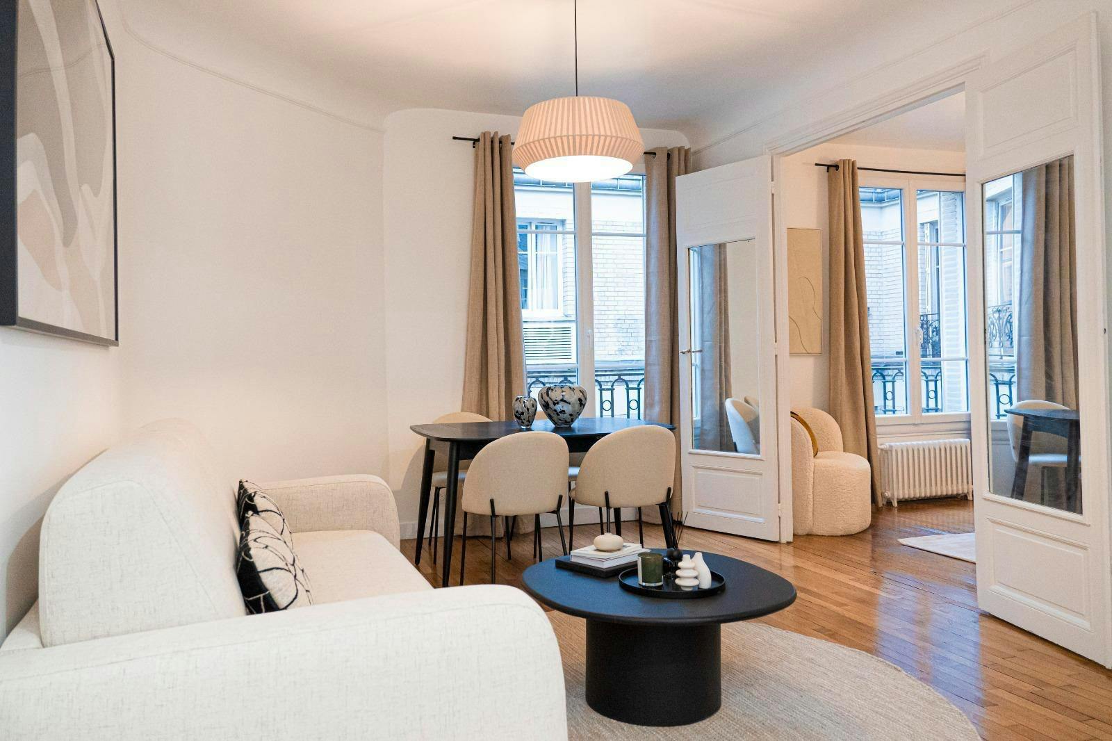 Apartment for rent for €2,000 per month in Paris, Rue Pergolèse