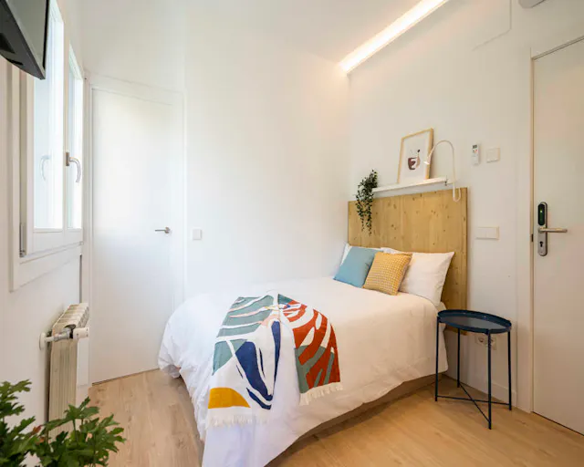 Private room in Calle de Alburquerque, Madrid (1529789) room image 1