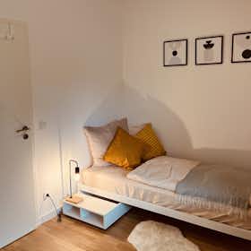 Отдельная комната сдается в аренду за 790 € в месяц в Berlin, Hundekehlestraße