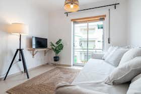 Apartamento para alugar por € 1.100 por mês em Nazaré, Rua Branco Martins