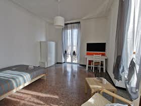 Private room for rent for €490 per month in Genoa, Via Assarotti