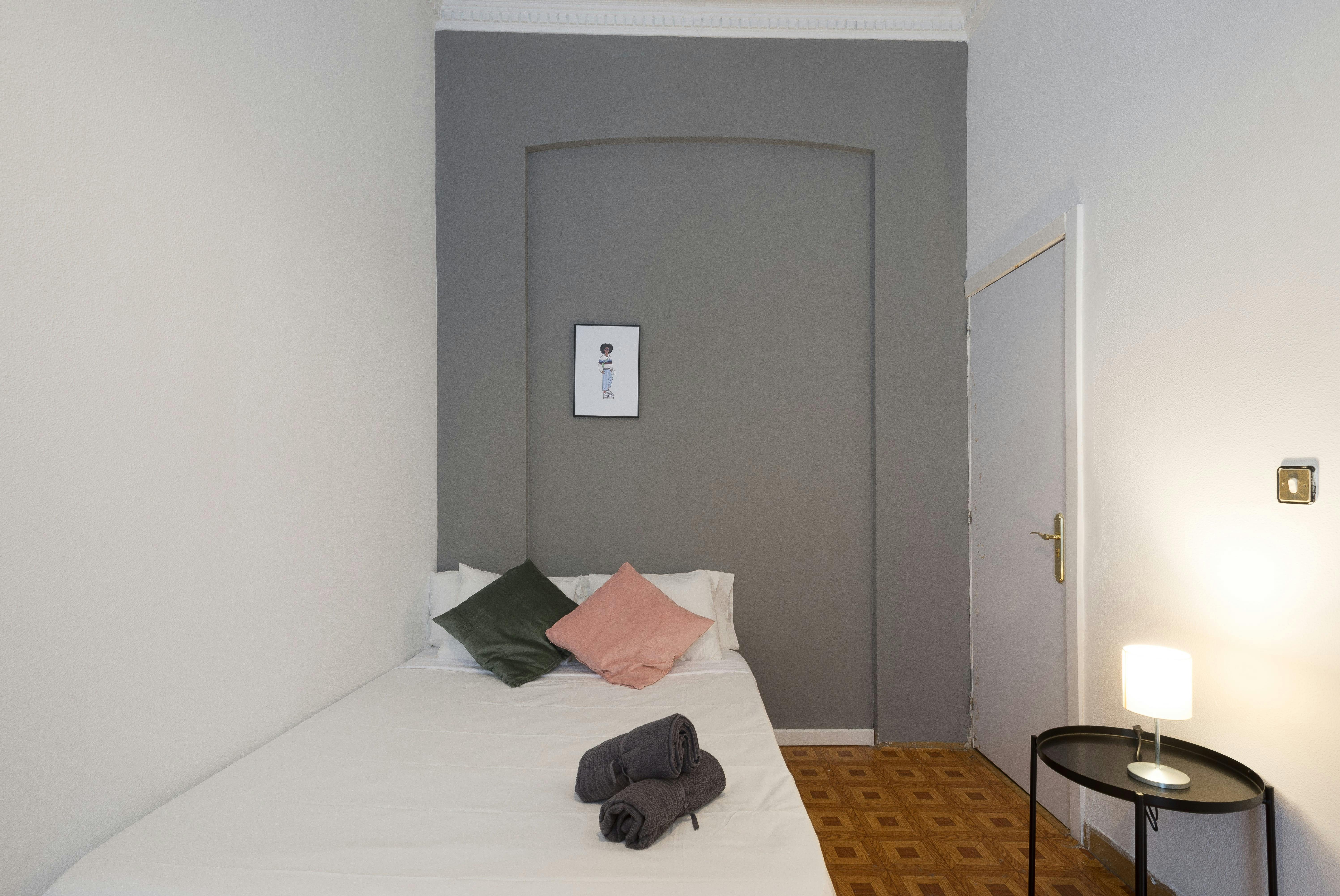 Calle de los Jardines, Madrid preview