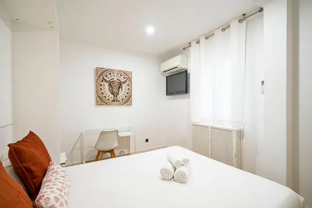2-Bedroom Apartment in Calle de San Bernardino, Madrid (1530383) room image 30