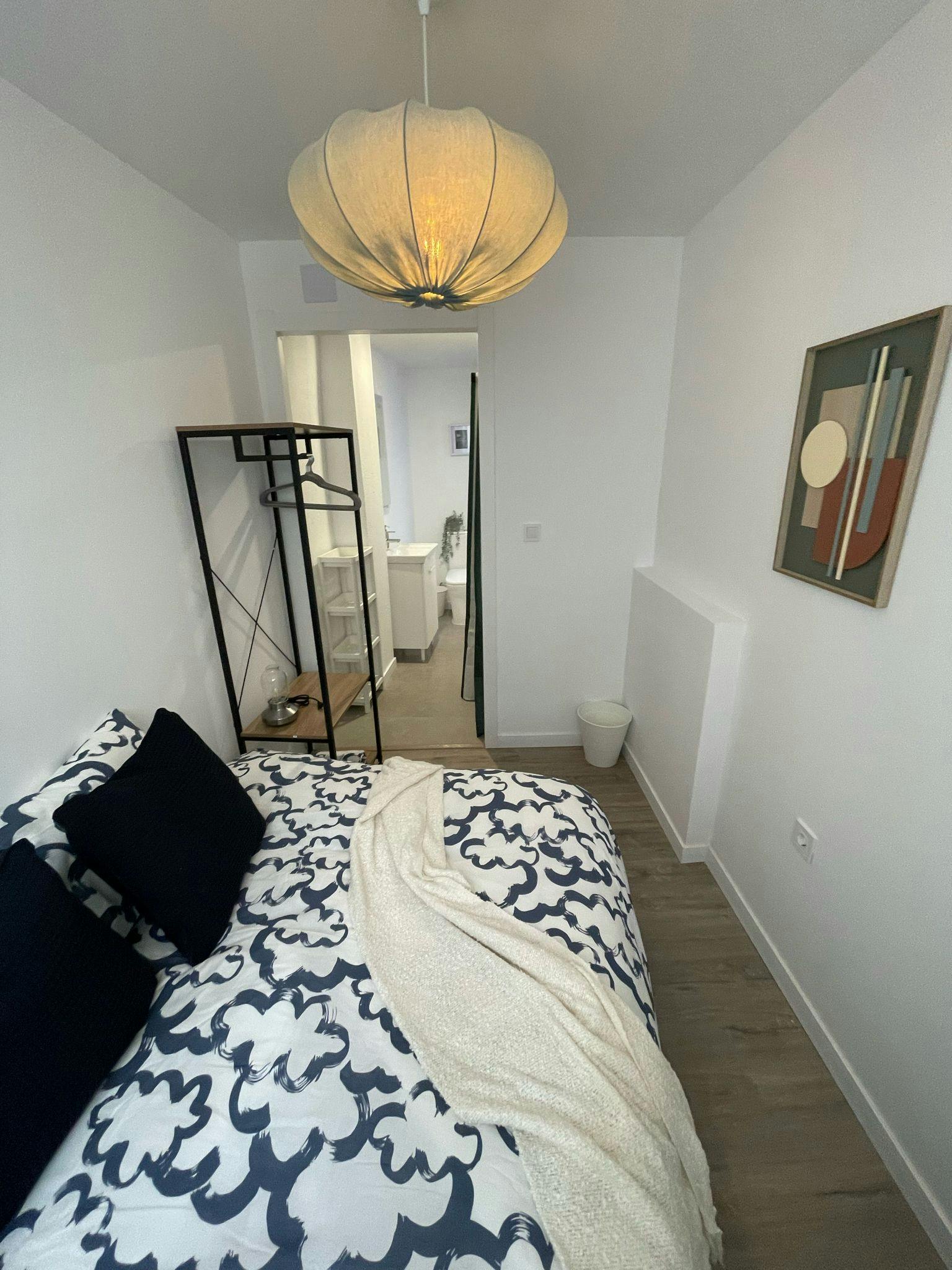 Отдельная комната сдается в аренду за 300 € в месяц в Catarroja, Carrer Joaquín Olmos