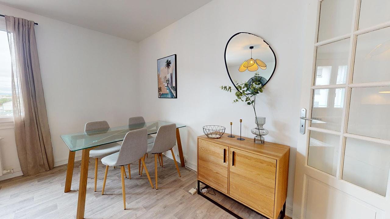 Single room Vénissieux, 1 bed, 11m² — photo 1