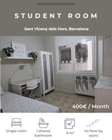 Cameră privată de închiriat pentru 400 EUR pe lună în Sant Vicenç dels Horts, Carrer de la Pobla