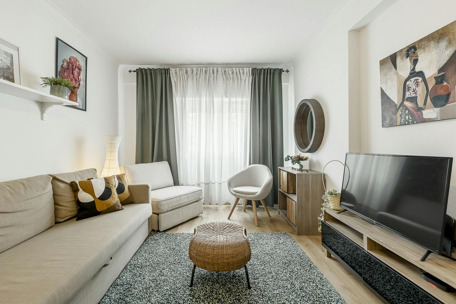 Apartment for rent for €4,500 per month in Sintra, Rua Dom João Castro