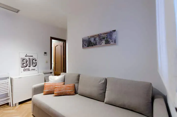 2-Bedroom Apartment in Calle de Ponzano, Madrid (1530645) ROOM 1