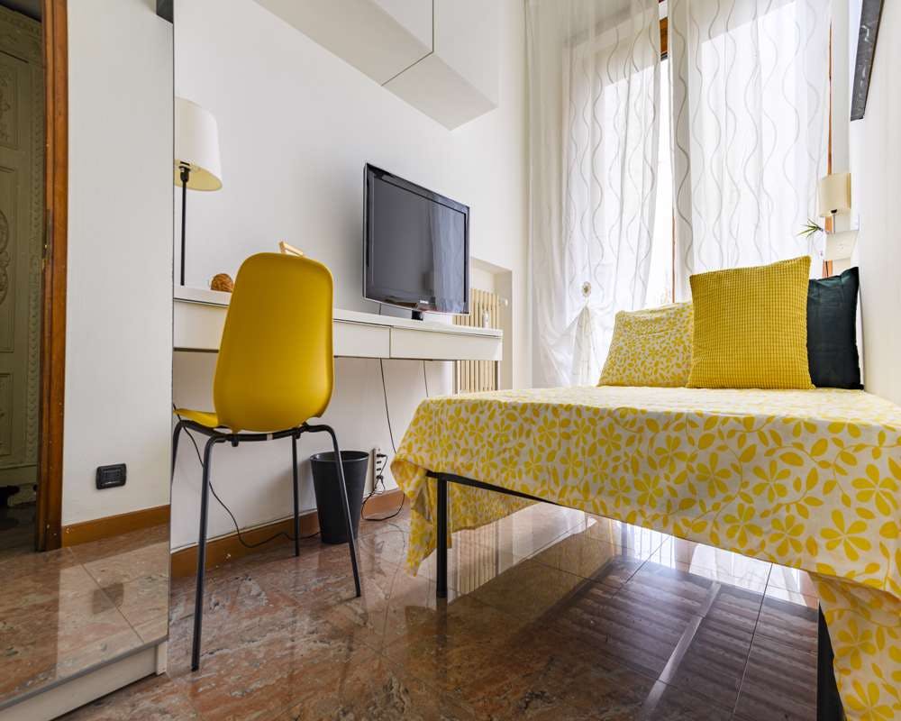 Via Ippodromo, Milan