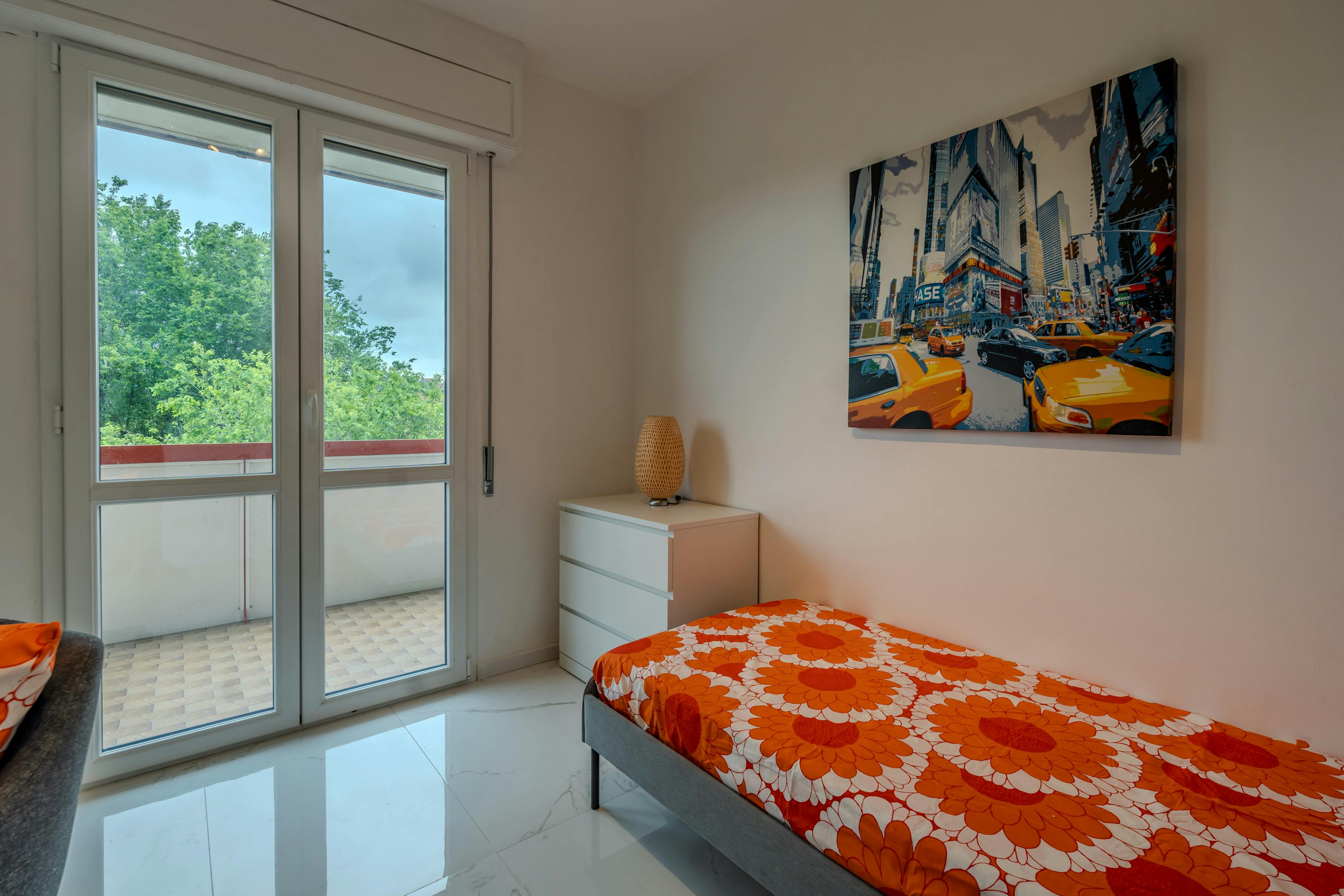 Via Vittorio Emanuele Orlando, Milan