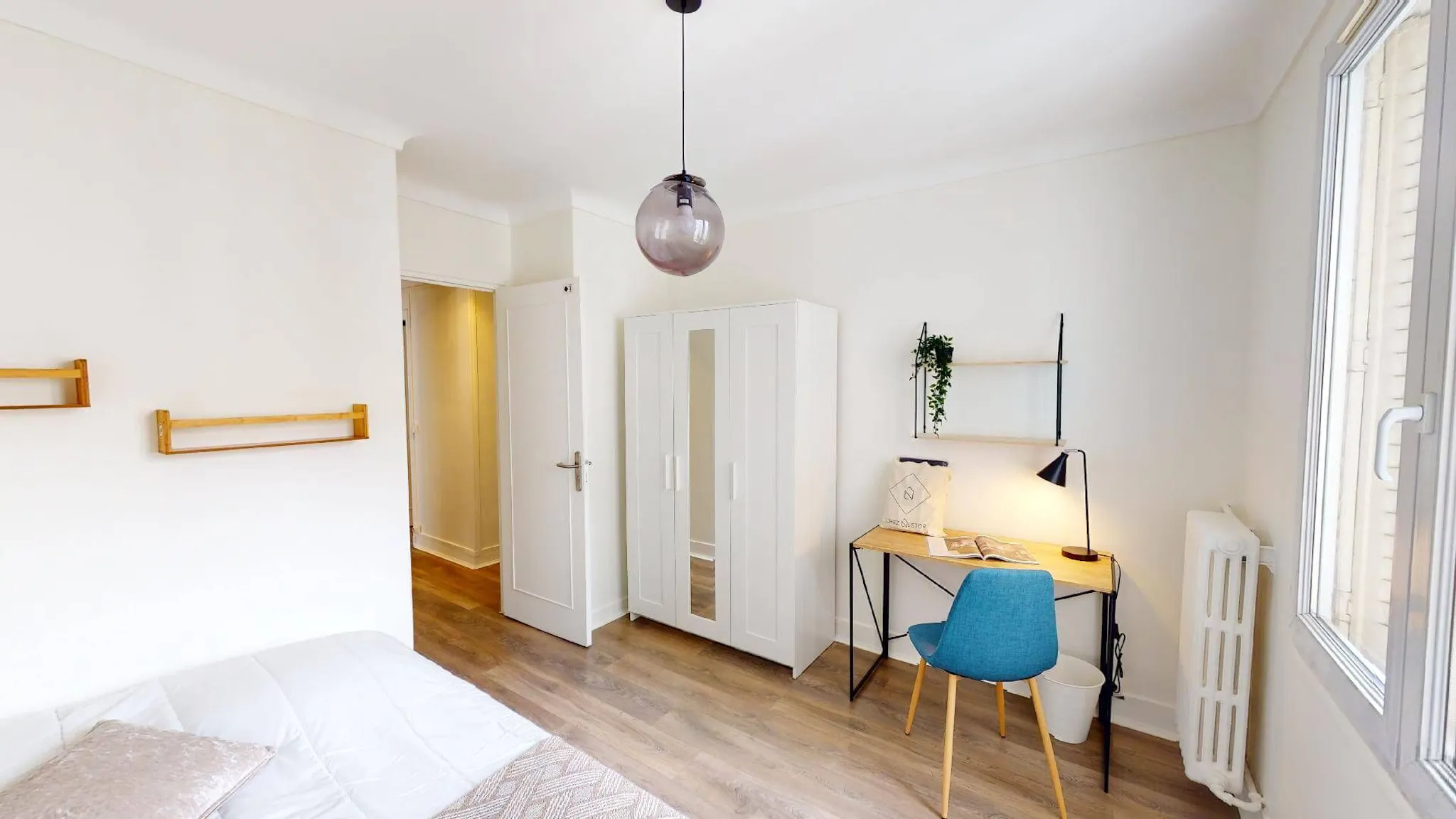 23 Saussure Street, Paris