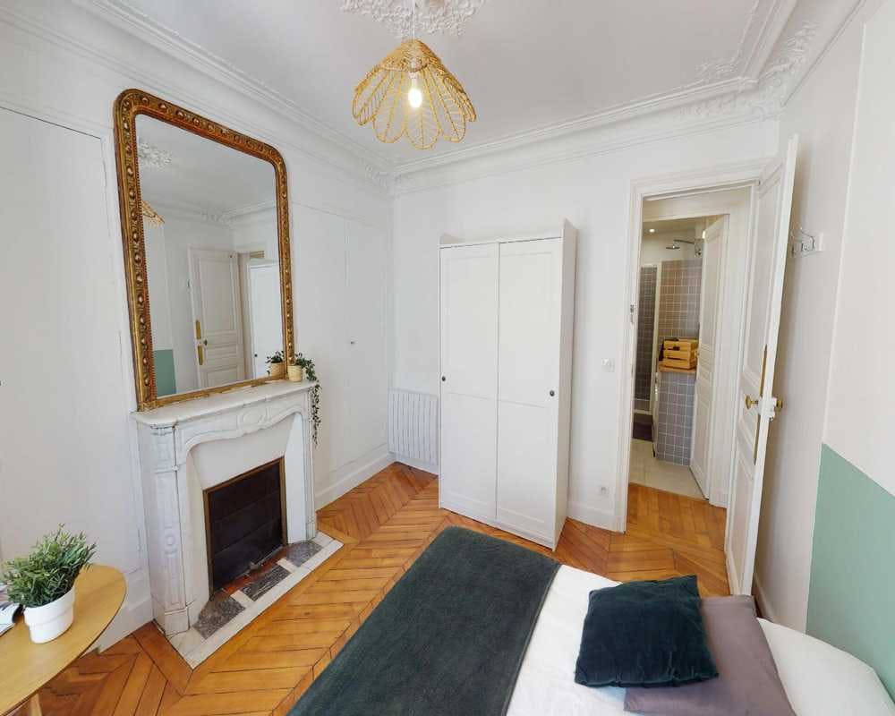 Rue de Turin, Paris preview